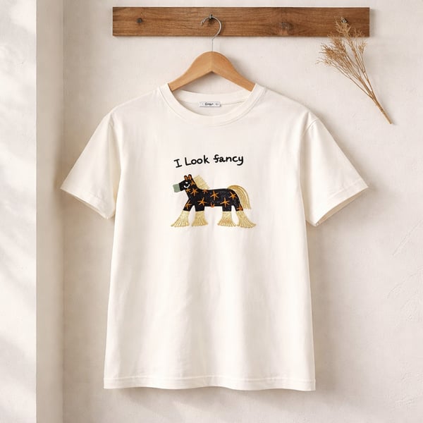 Oversize Basic T-Shirt AT Nakış Detaylı  - BEYAZ