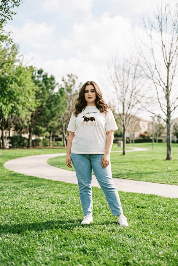 Oversize Basic T-Shirt AT Nakış Detaylı  - BEYAZ