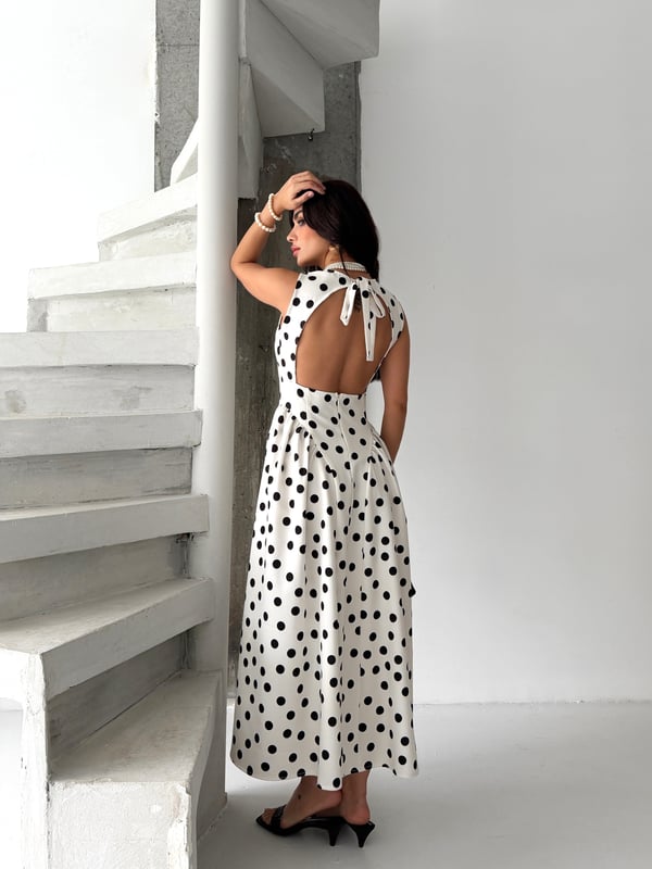  26Y5316 PUANTİYE SIRT DETAY ELBİSE