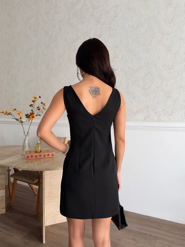  26Y5322 V YAKA KUPLU ASKILLI ELBİSE