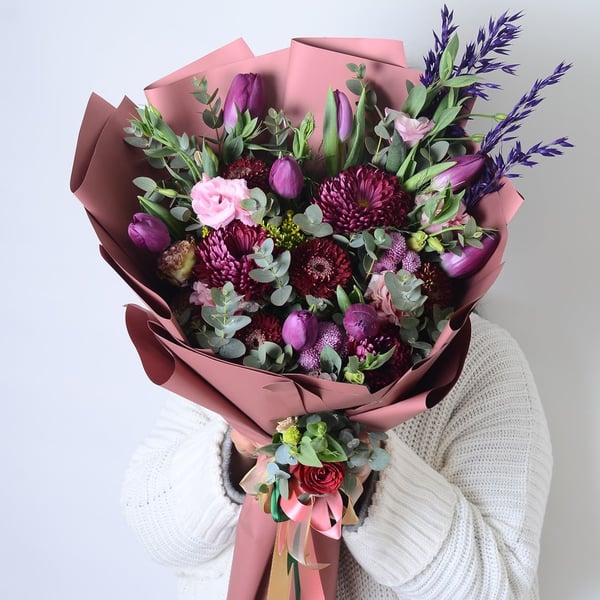 Amelia Lale Anastasiya ve Gerbera Buket 