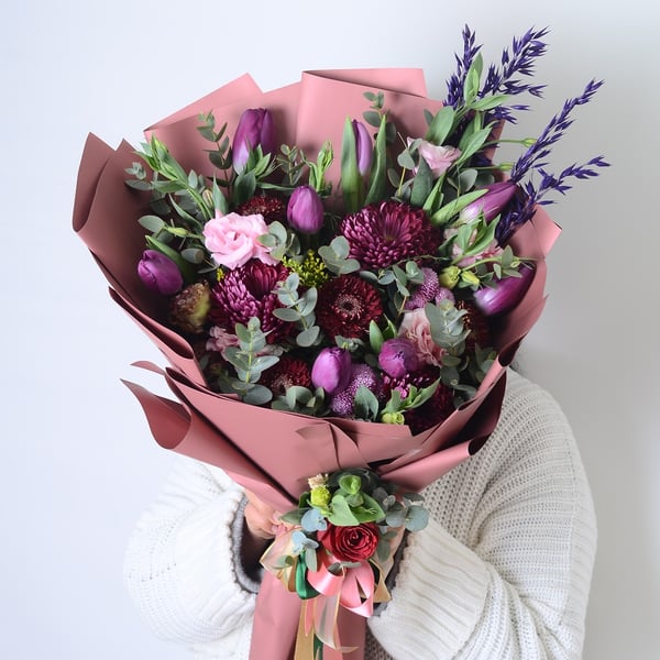 Amelia Lale Anastasiya ve Gerbera Buket 
