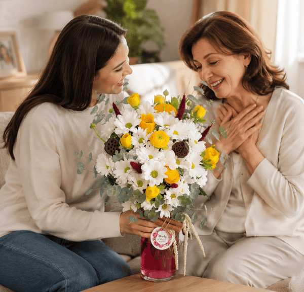 Daisy and Eren Roses in Surahi Vase