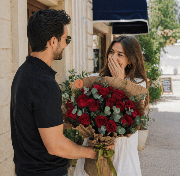 Kırmızı Gül Buketi 19 Adet 