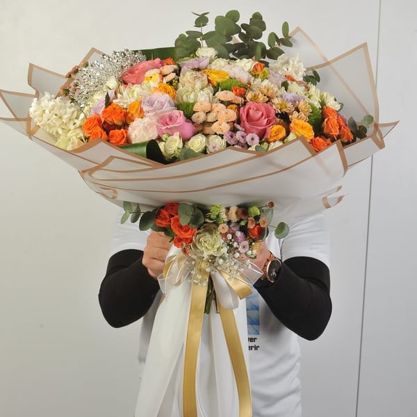 Princessn crown bouquet 