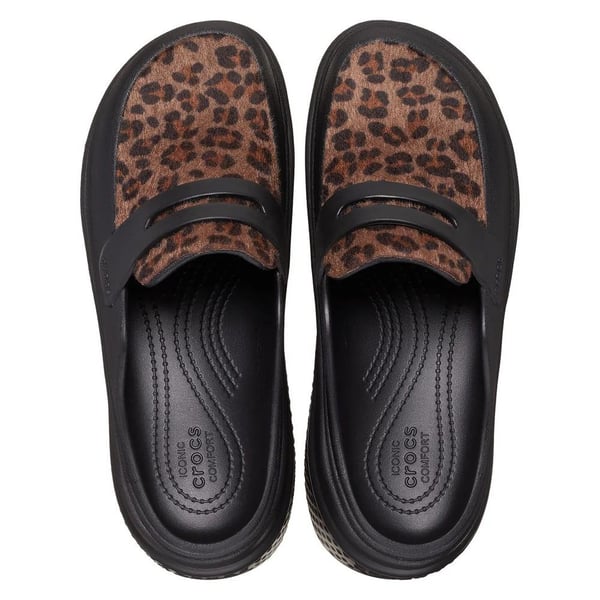 CROCS STOMP LEOPARD LOAFER KADIN TERLİK 210366