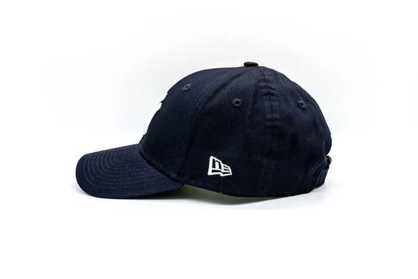 NEW ERA 940 LEAG BASIC NEYYAN NAVY/WHITE UNISEX ŞAPKA 10531939