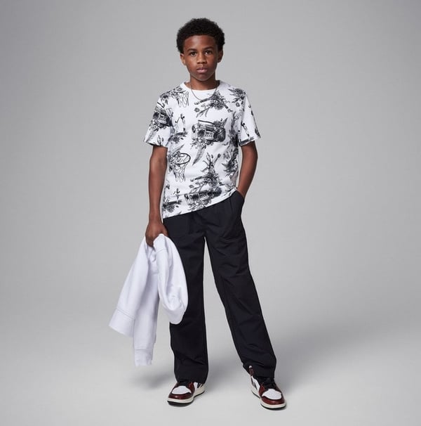 NIKE JORDAN SPORTS SKETCH SS TEE ERKEK ÇOCUK TİŞÖRT