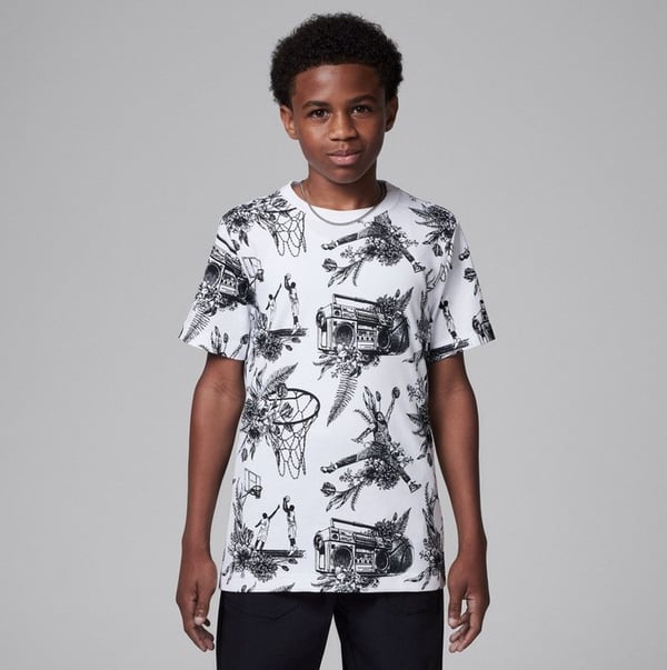 NIKE JORDAN SPORTS SKETCH SS TEE ERKEK ÇOCUK TİŞÖRT