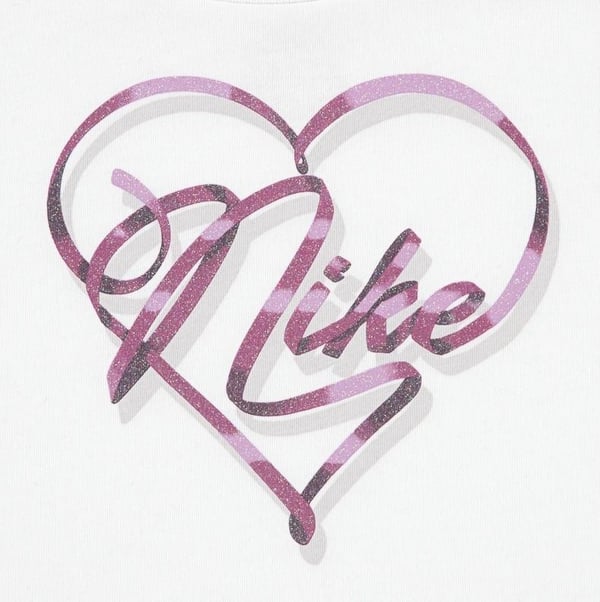 NIKE SWOOSH ON POINTE GRAPHIC TEE KIZ ÇOCUK TİŞÖRT 36N146