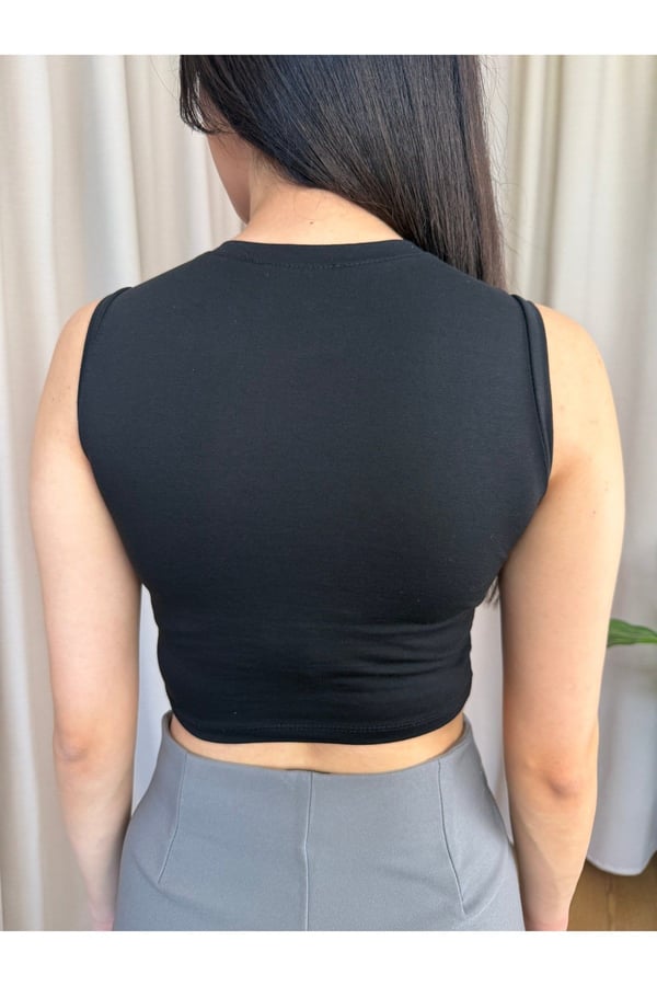 Siyah Bisiklet Yaka Dar Crop