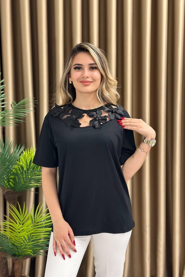 3D Aplikeli İpekyol Bluz