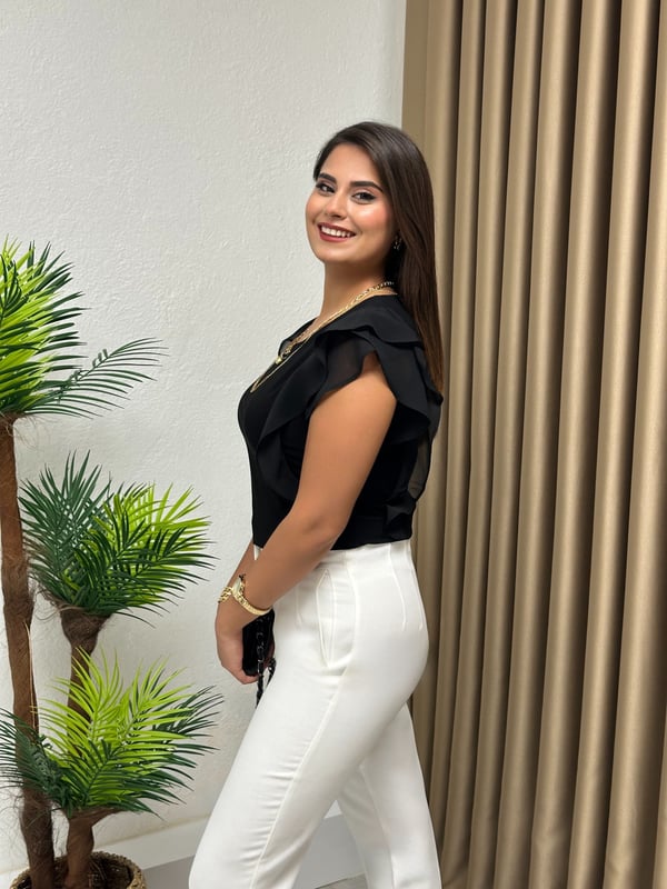 Buzin Kumaş Likralı Kolları Fırfırlı Şifon İkili Kolye Detaylı Bluz Siyah
