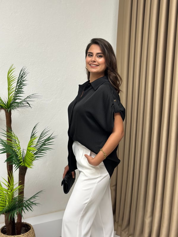 Premium Seri Kendinden Çizgili Düğme Detaylı Rahat Kalıp Gömlek Siyah