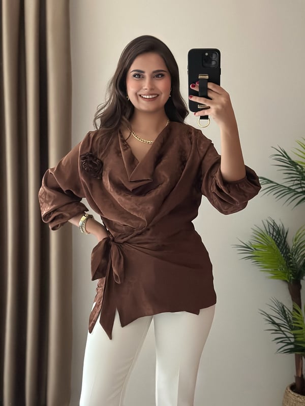 Premium Seri Kendinden Desenli Jakar Kumaş Tasarım Bluz Acı Kahve
