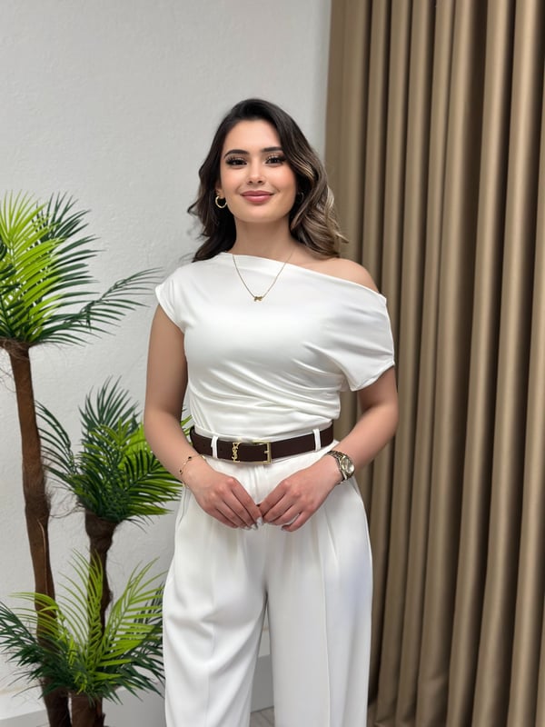 Sandy Kumaş Kayık Yaka Drapeli Bluz Soft Beyaz