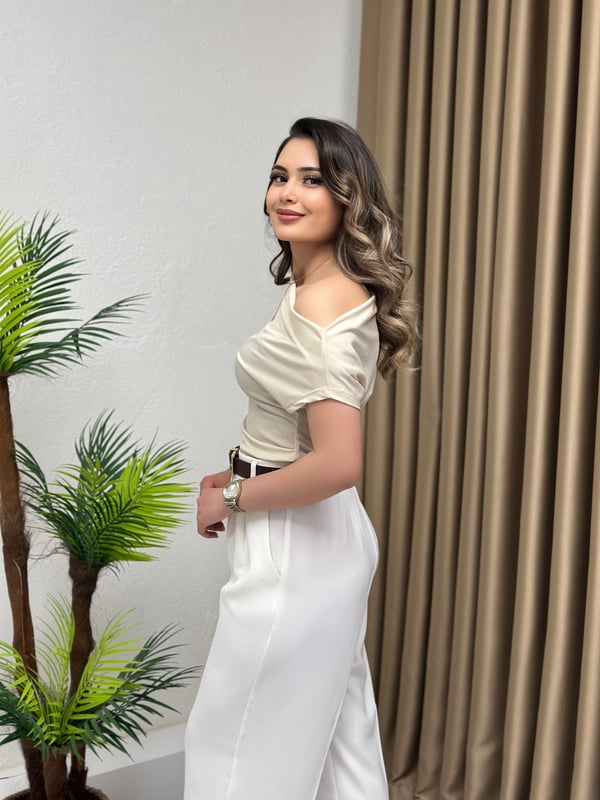 Sandy Kumaş Kayık Yaka Drapeli Bluz Soft Bej