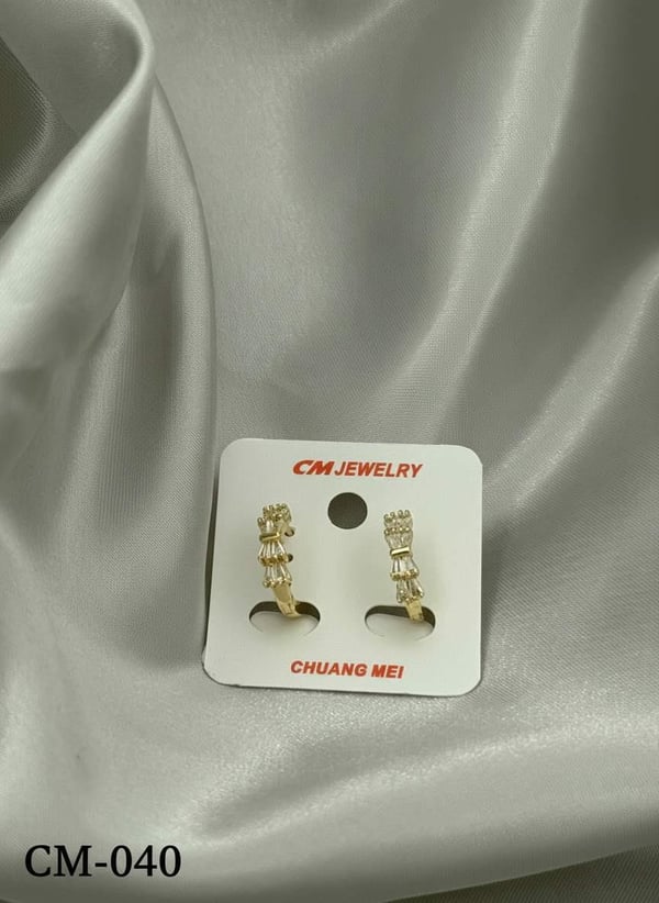 CM Küpe // CM-040.CM-040