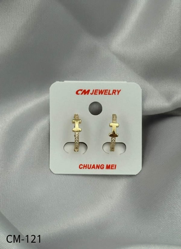 CM Küpe // CM-121.CM-121