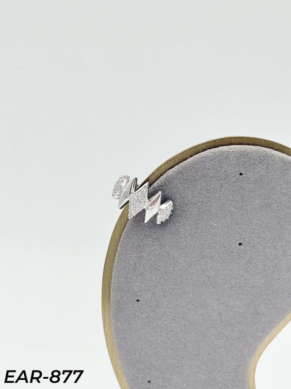 EARCUFF Kıkırdak Küpe // EAR-877EAR-877