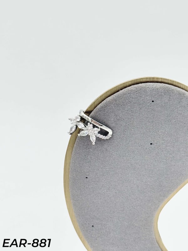 EARCUFF Kıkırdak Küpe // EAR-881EAR-881