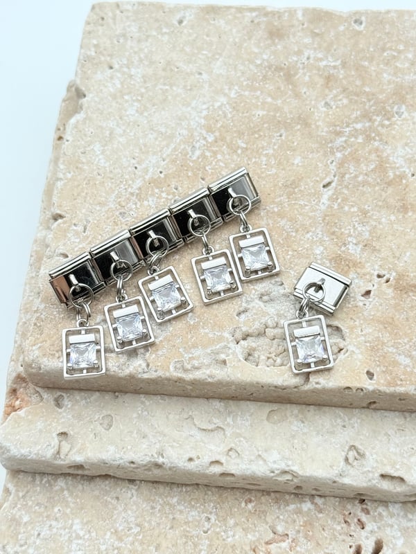 NMT Charm // CHARM-1105.CHARM-1105