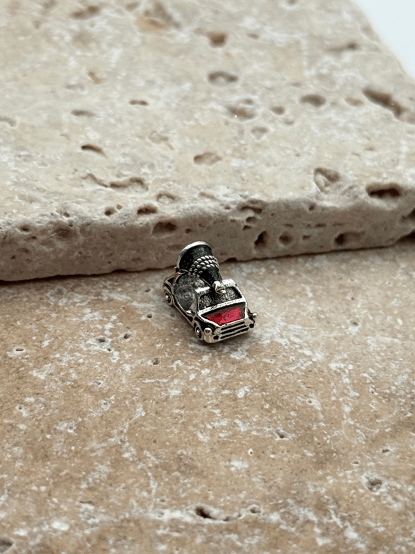 PNDR Charm // CHARM-795.CHARM-795