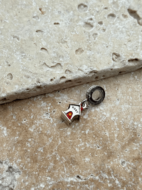 PNDR Charm // CHARM-814.CHARM-814