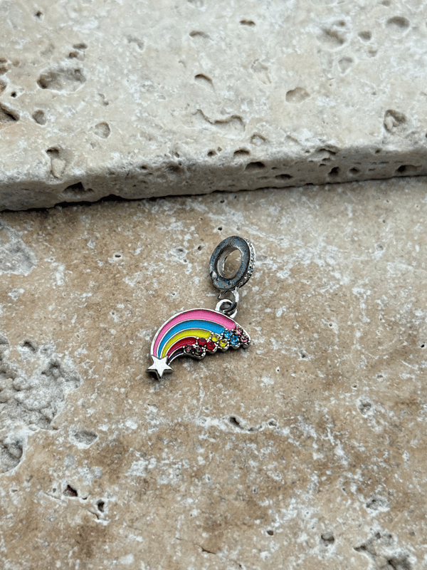 PNDR Charm // CHARM-826.CHARM-826