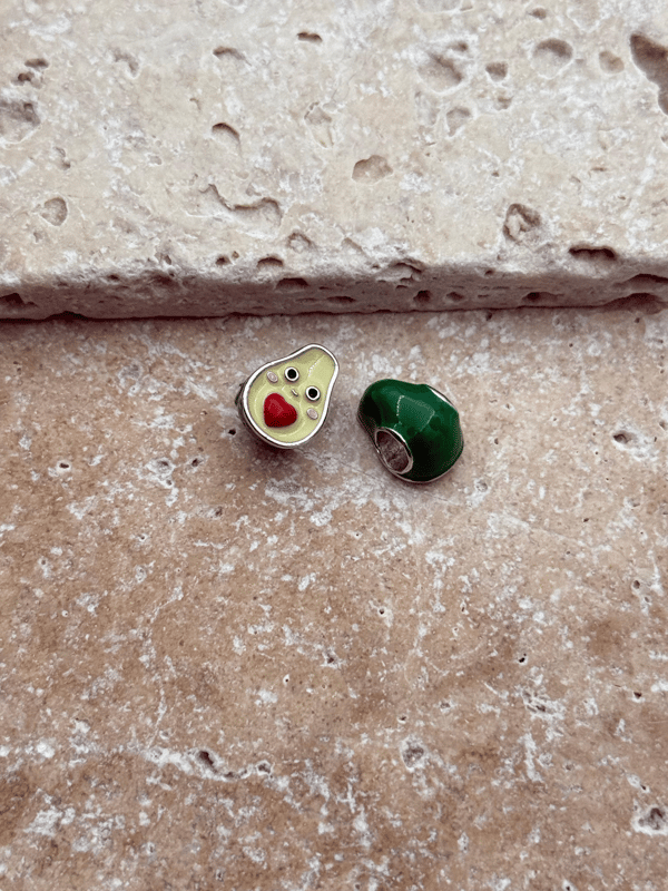 PNDR Charm // CHARM-904.CHARM-904