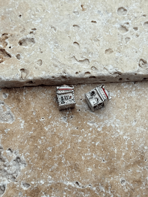 PNDR Charm // CHARM-905.CHARM-905