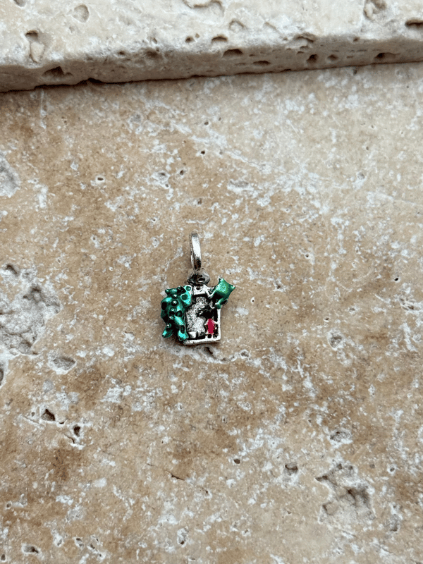 PNDR Charm // CHARM-949.CHARM-949