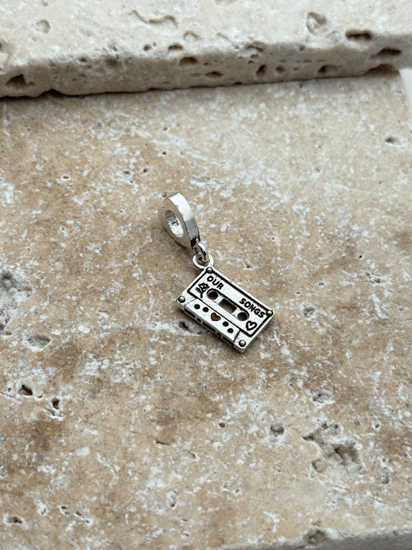 PNDR Charm // CHARM-950.CHARM-950