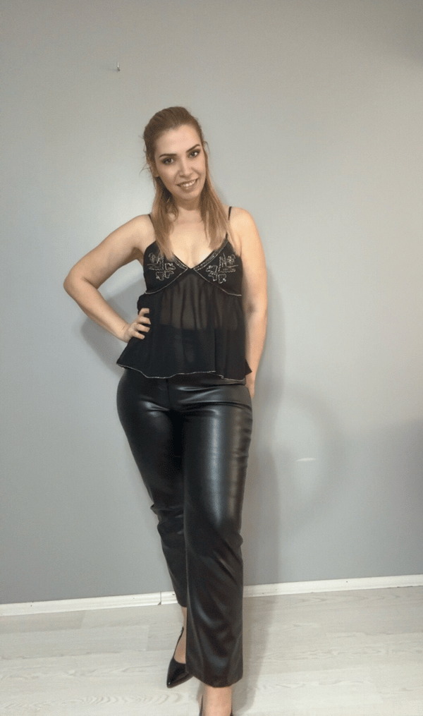 Nakış Detaylı Bluz