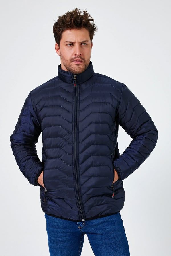 Dik Yaka Lightweight Rüzgar Geçirmez Slim Fit Şişme Spor Mont
