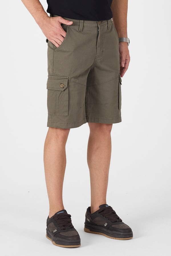 Erkek Regular Fit Kargo Cepli Şort Kapri