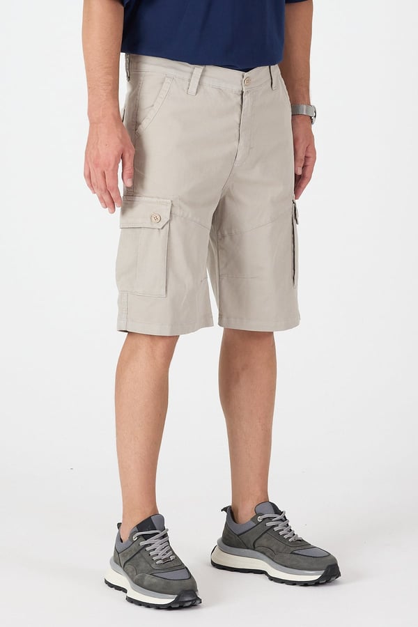 Erkek Regular Fit Kargo Cepli Şort Kapri