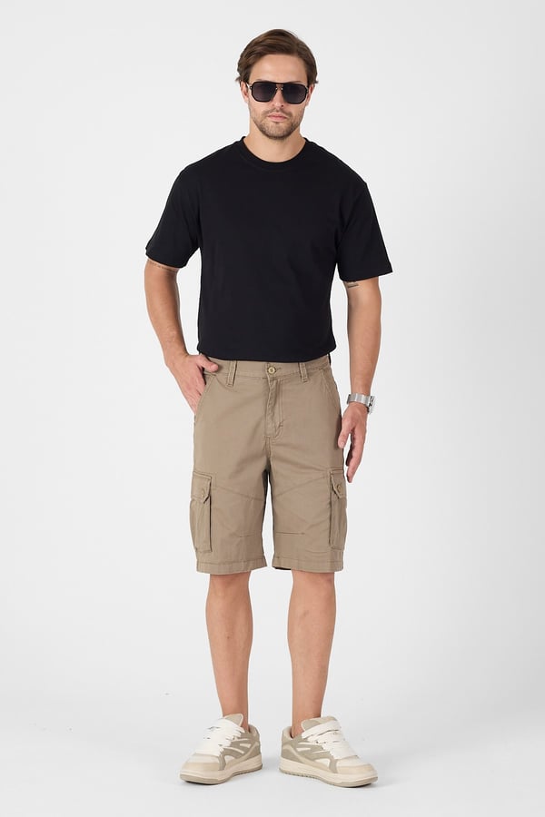 Erkek Regular Fit Kargo Cepli Şort Kapri