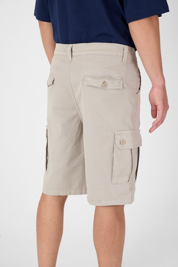 Erkek Regular Fit Kargo Cepli Şort Kapri