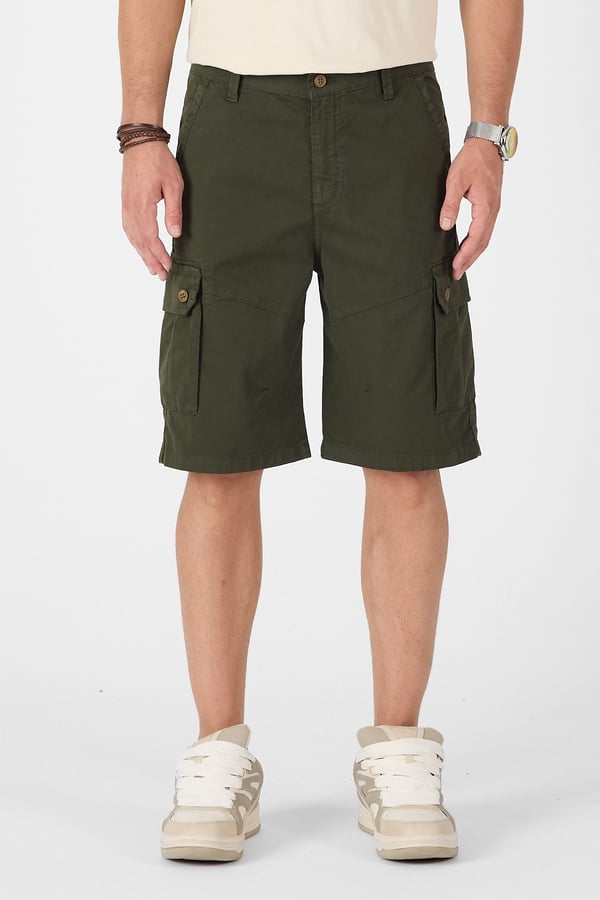 Erkek Regular Fit Kargo Cepli Şort Kapri