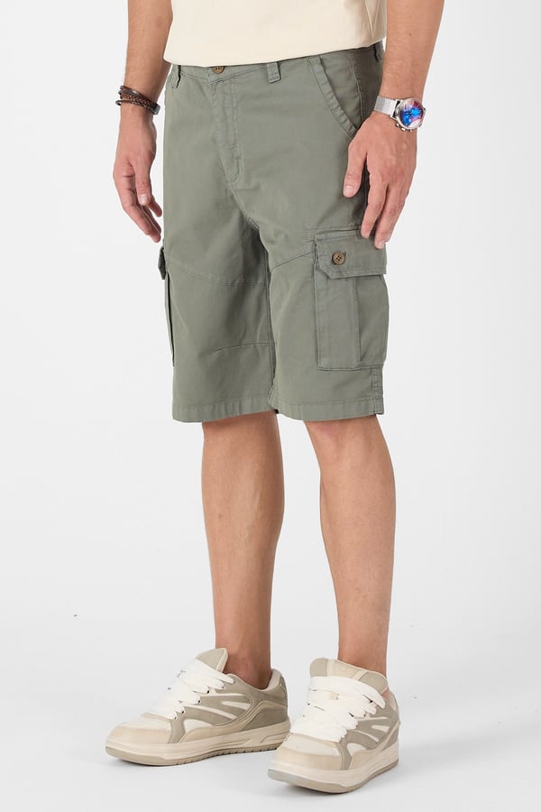 Erkek Regular Fit Kargo Cepli Şort Kapri