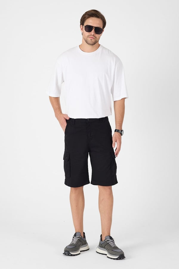 Erkek Regular Fit Kargo Cepli Şort Kapri