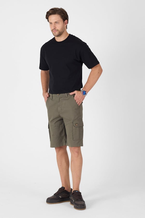 Erkek Regular Fit Kargo Cepli Şort Kapri