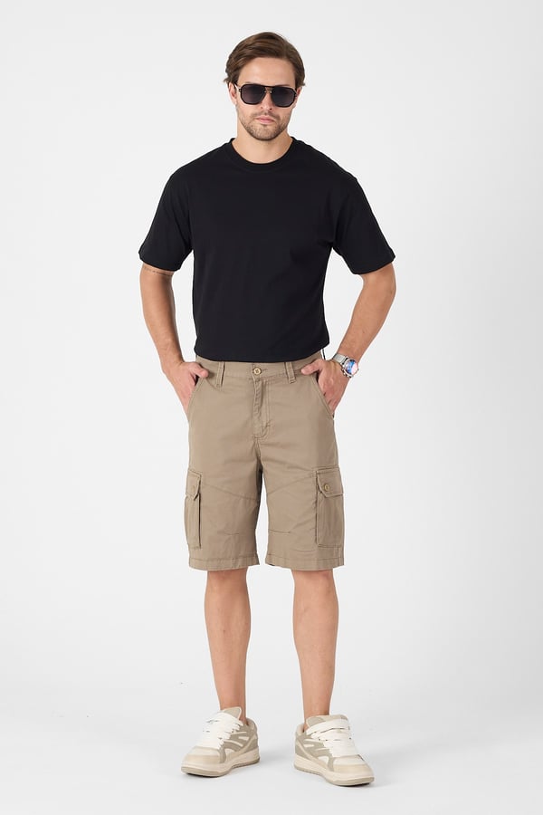 Erkek Regular Fit Kargo Cepli Şort Kapri