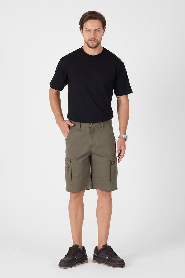 Erkek Regular Fit Kargo Cepli Şort Kapri