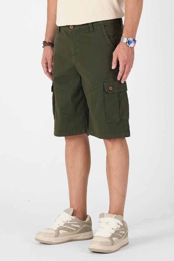Erkek Regular Fit Kargo Cepli Şort Kapri