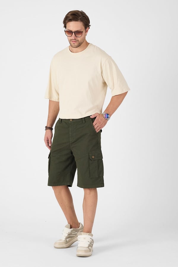 Erkek Regular Fit Kargo Cepli Şort Kapri