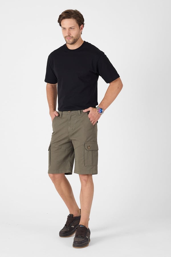 Erkek Regular Fit Kargo Cepli Şort Kapri