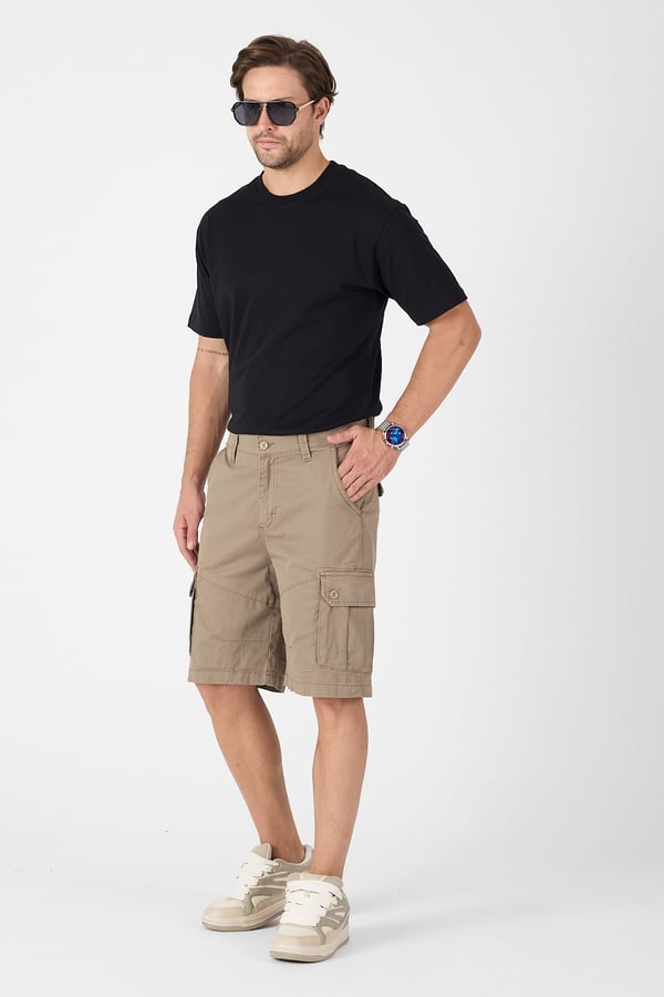 Erkek Regular Fit Kargo Cepli Şort Kapri