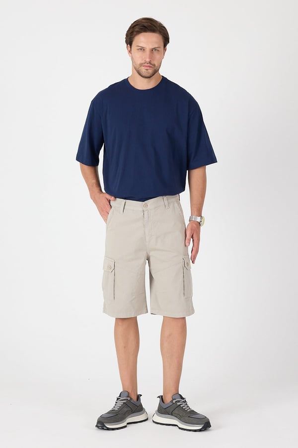 Erkek Regular Fit Kargo Cepli Şort Kapri